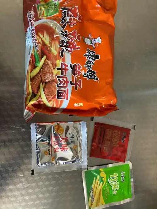 康师傅麻辣笋子牛肉面