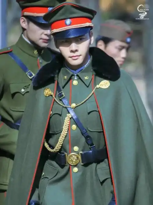 最近,陈伟霆的行程备受关注.