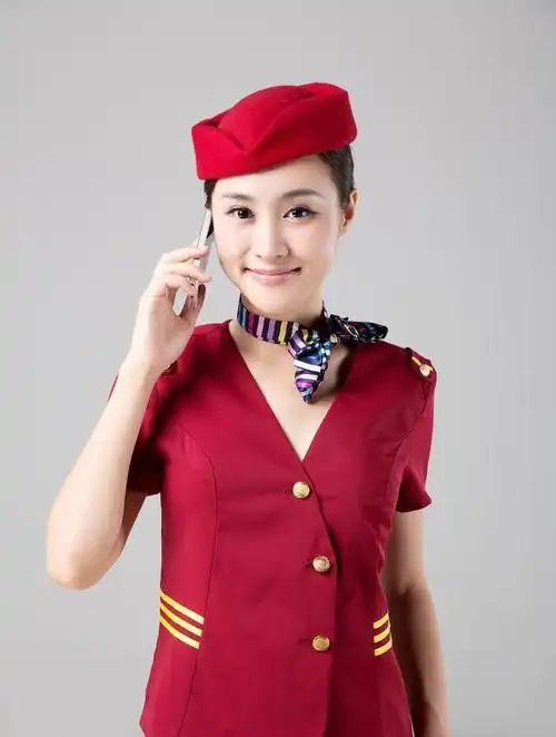 青岛:女子穿着空姐制服在夜店热舞,南航回应了|吴磊|南方航空公司