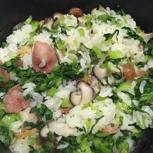 豆子-111做的香肠青菜饭