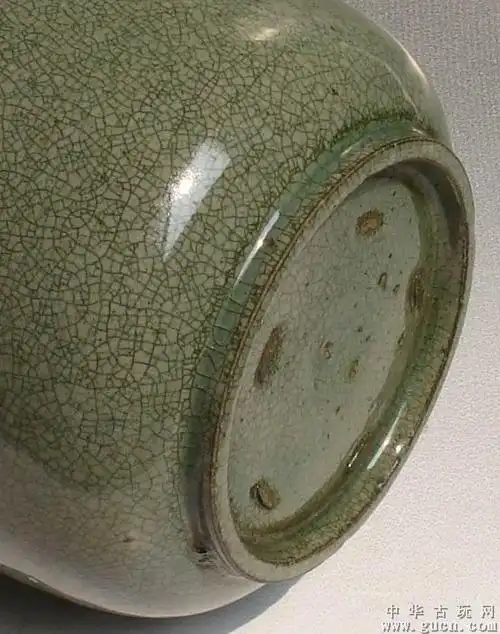 哥窑双系辅首罐