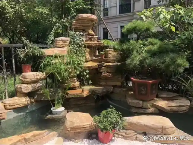 假山案例分享:庭院鱼池假山,有您心仪的吗