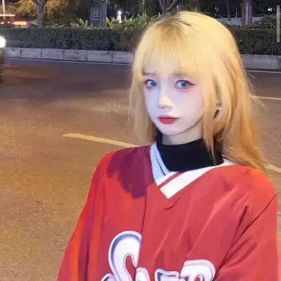 安利一波黄色头发的头像