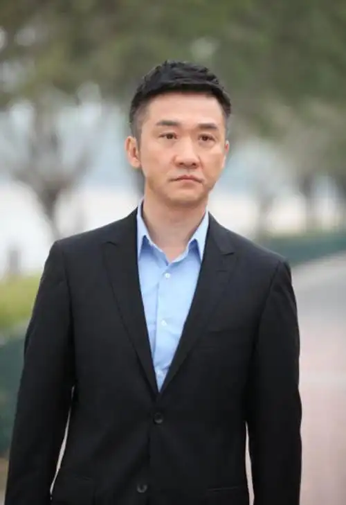 中年男星穿西装,只服这6位,大叔们帅起来真没小鲜肉啥事