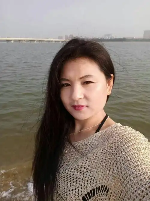 四十岁的老女人,愿你永远都开心快乐