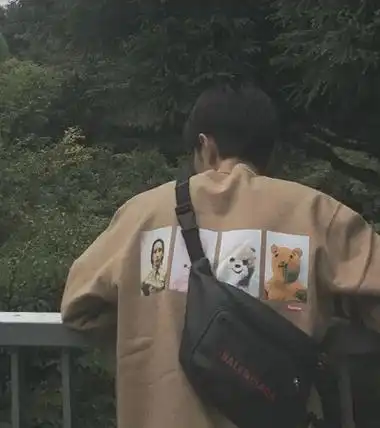 4张肖战背影中混入1张李现新粉看了直犯懵老粉却能秒认出