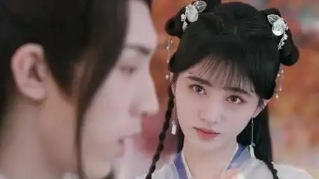 花戎:鞠婧祎圆房漏出疤痕,郭俊辰直接按到床上盖章,疯狂