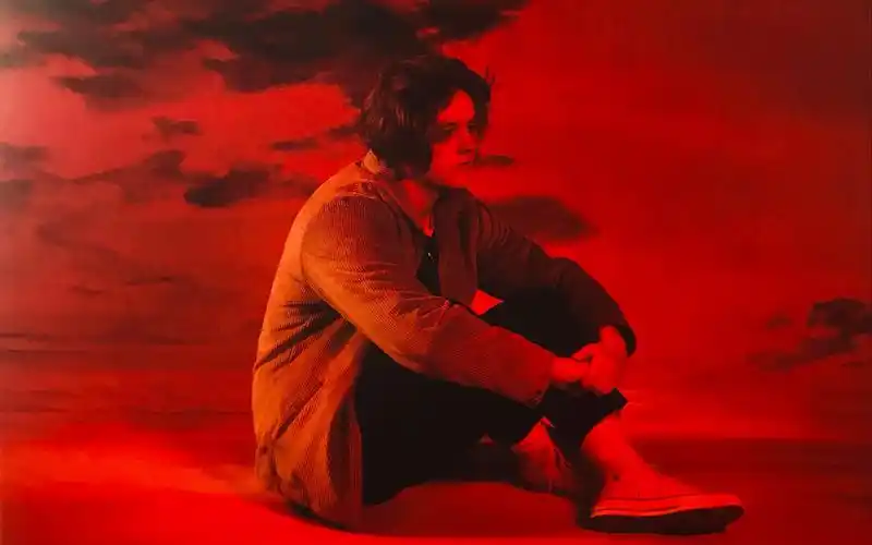 lewiscapaldiholdmewhileyouwait