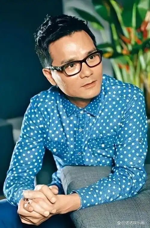 香港影帝林家栋自曝摔伤要叫救护车,痛到飙脏话,57岁还没结婚