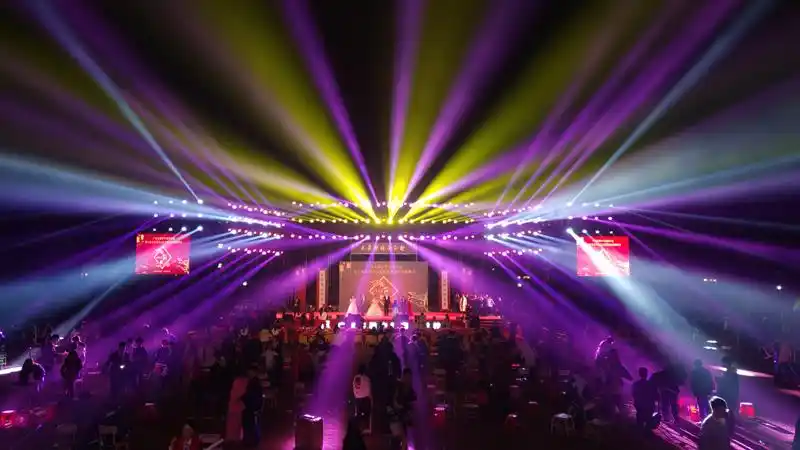 科尊舞台灯光照亮广东实验中学南海学校文艺汇演舞台