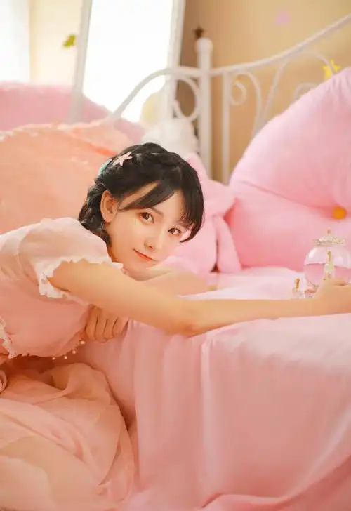 甜美萝莉粉嫩私房写真图片