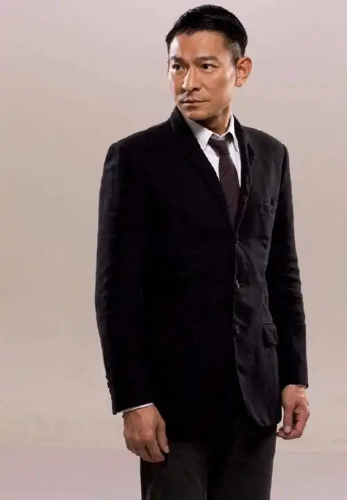 刘德华的超帅西装照, 人家这样的效果才能叫穿西服