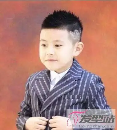儿童发型男孩短发寸头酷炫小潮男制造高回头率