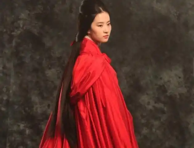 扮演过貂蝉的女星们,陈红经典刘亦菲输在气质,但她却用舞蹈就征服了