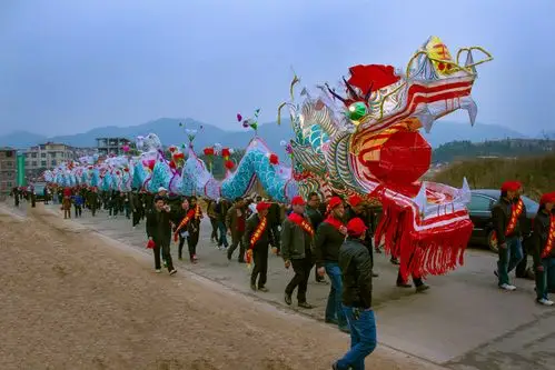 照片描述:是福建姑田游大龙的汉族民俗活动,起源于朝万厉年间,下堡村