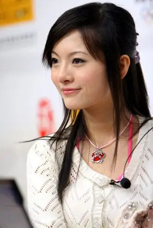 人气超女胡灵魏佳庆做客讲述成名前艰辛经历