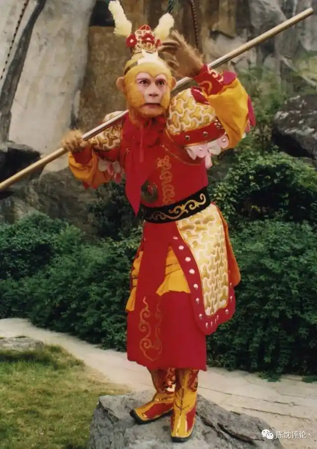 陈忱:六小龄童的执著和善变矛盾吗?