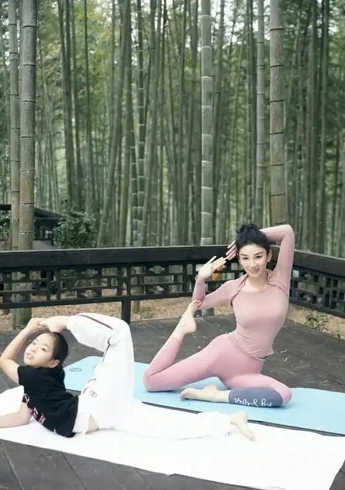 这就离谱|欧弟|黄奕|毕雯珺|李一桐_网易订阅