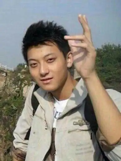 否认恋情怒怼粉丝虐待狗狗没作品的黄子韬为啥这么狂