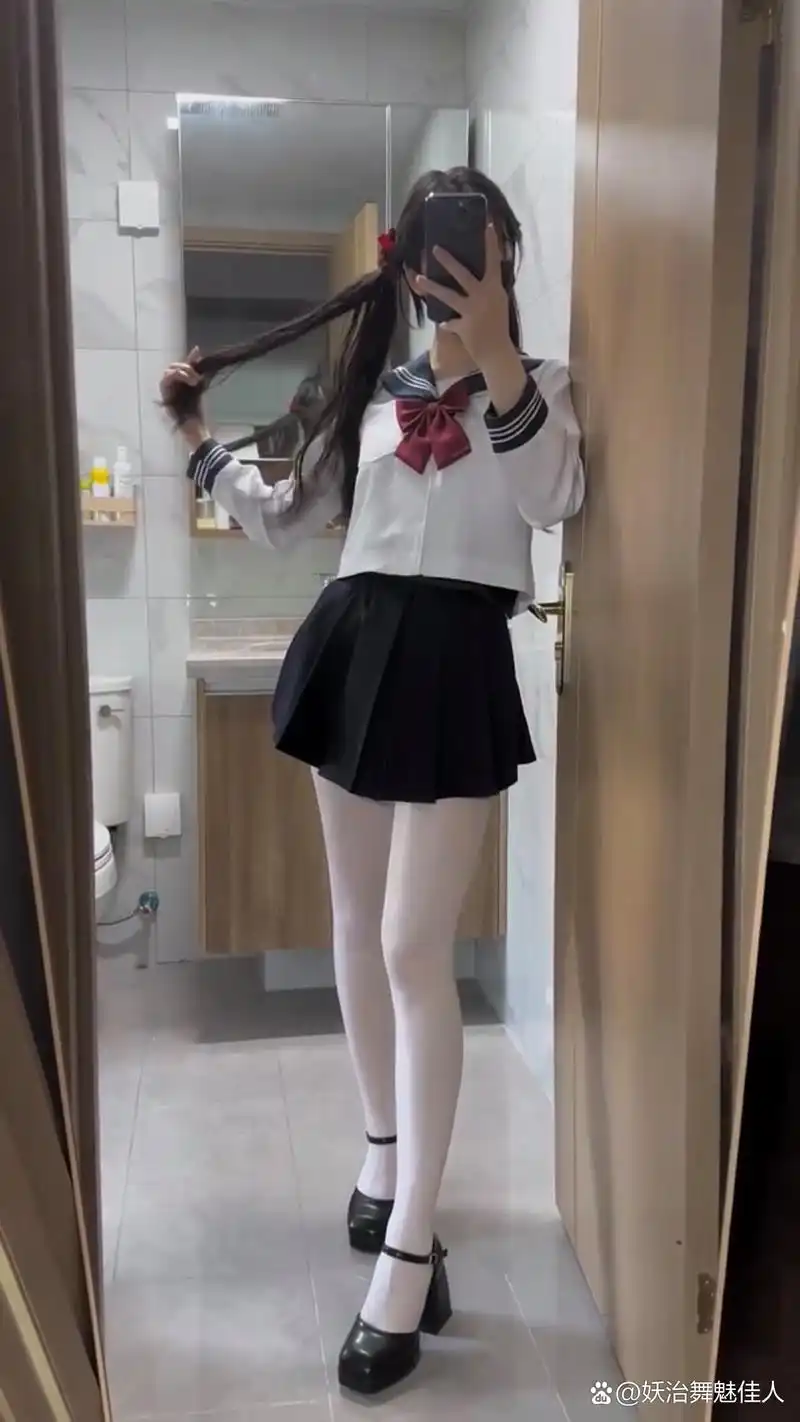 想做你一天的学妹,可以吗?#jk制服# #丝袜# #美女