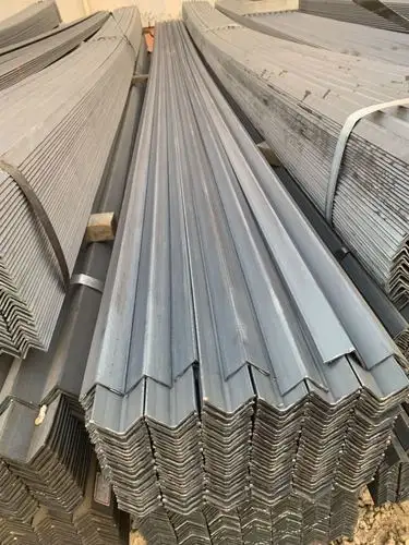 专业生产q235材质的镀锌角钢,工程专用等边角钢,机械专用角钢等