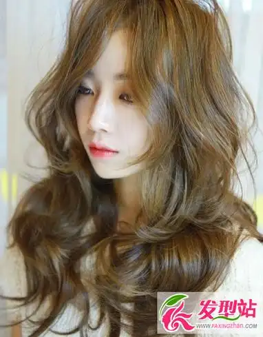 然后再将头发染成金色黄色亚麻色红棕色紫罗兰色等,故其染发剂花色