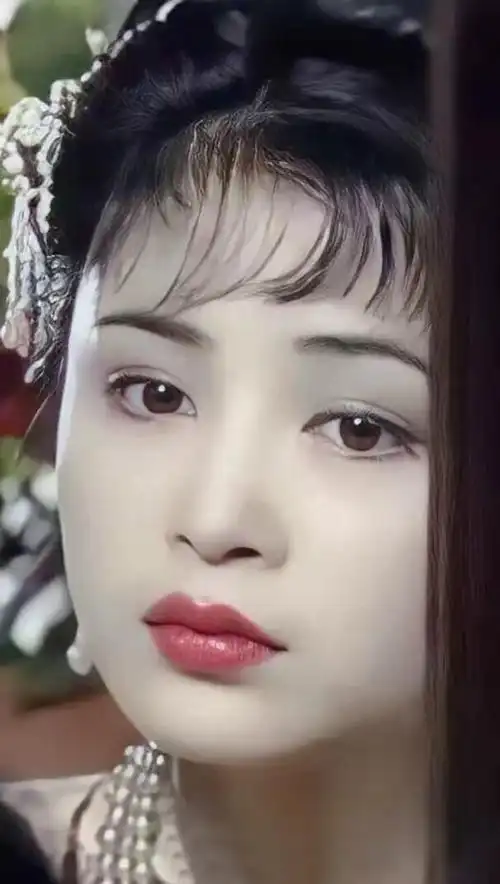 陈红年轻时的颜,那简直连倾国倾城都觉得还不够夸