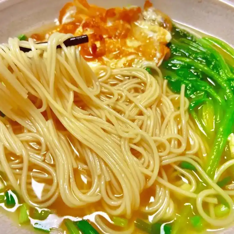 抖音美好生活攻略 #清汤面 很家常但超好吃的煎蛋汤面