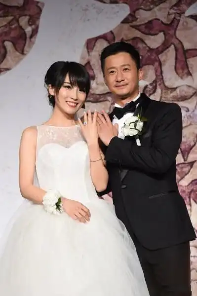 谢楠吴京昨日完婚,婚礼现场公布怀孕喜讯