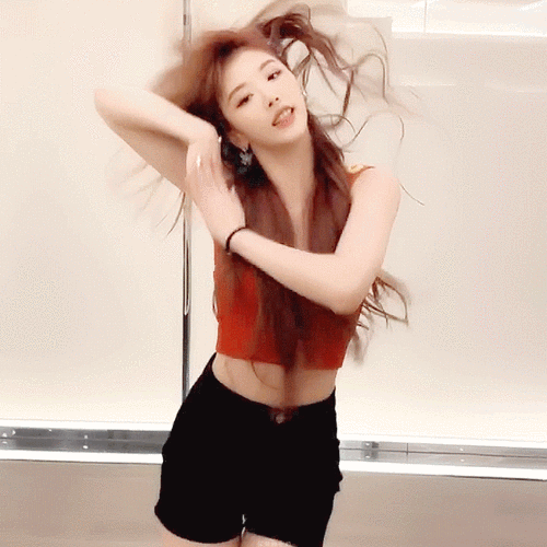 孔雪儿发博安慰徐艺洋,漂亮妹妹们原来早就认识了～一起越来越好吧