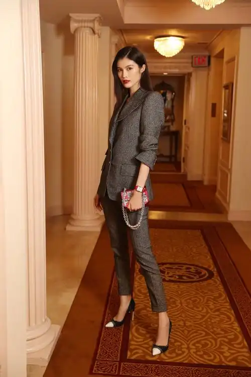 何穗tomford汤姆福特2019春夏大秀