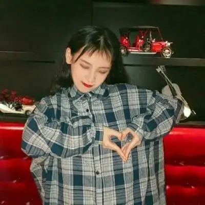 比心头像女生真人图片可爱女生比心手势头像