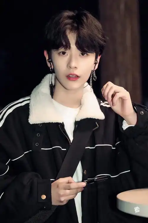 刘梦是不是历届选秀里最帅的t