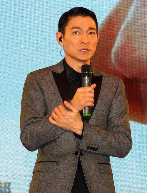 刘德华荣获多伦多电影节特别贡献奖成为首位获奖的中国电影人