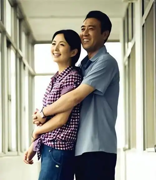 著名演员于和伟:这辈子最正确的决定,就是娶了平凡妻子共度余生