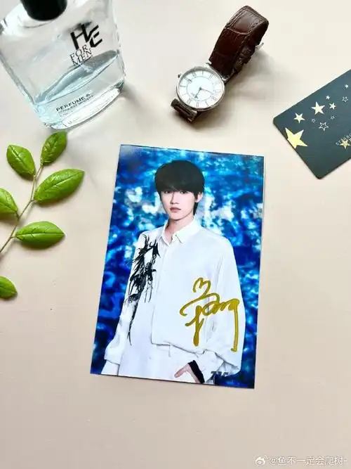 宋亚轩#签名照超话宋亚轩签名照上新了～时代少年团 宋亚轩  签名照