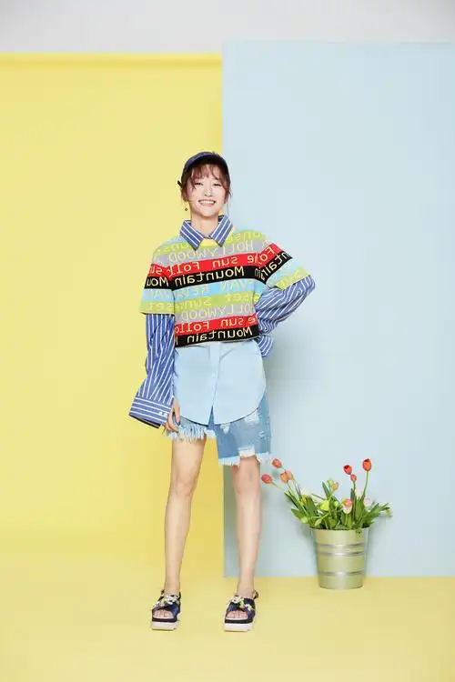 余玥上演炮灰女孩逆袭记 清新甜美写真曝光