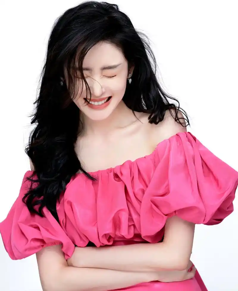 张天爱可爱6连拍#养眼美女# #张天爱