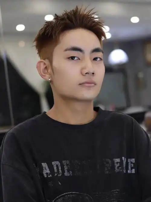 前刺碎盖前刺发型两边盖下来一点点09