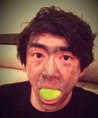 长得比黄渤王宝强还丑,不过演技却是影帝般的高超,他就是影视圈的大