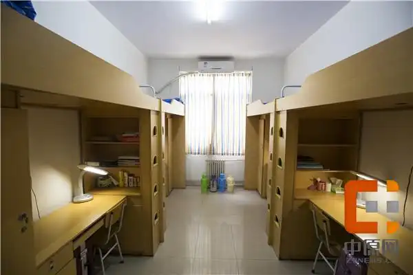 整洁干净的学生宿舍