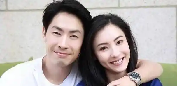 谢霆锋急迫发文:警告前妻张柏芝,秀恩爱别牵扯我家庭