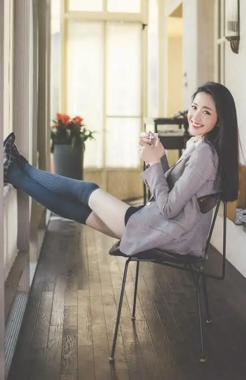 来看看什么是氧气美女_王艺瑾