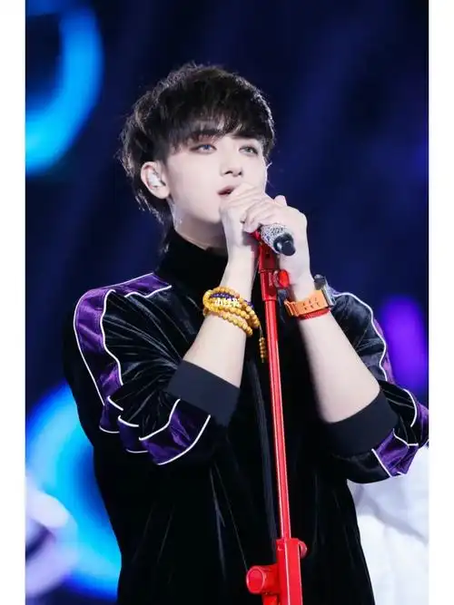 黄子韬0502生日快乐