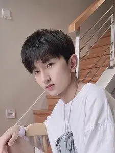 正品假发男黑色自然短直发修脸减龄碎盖头蓬松韩版帅气短发逼真全