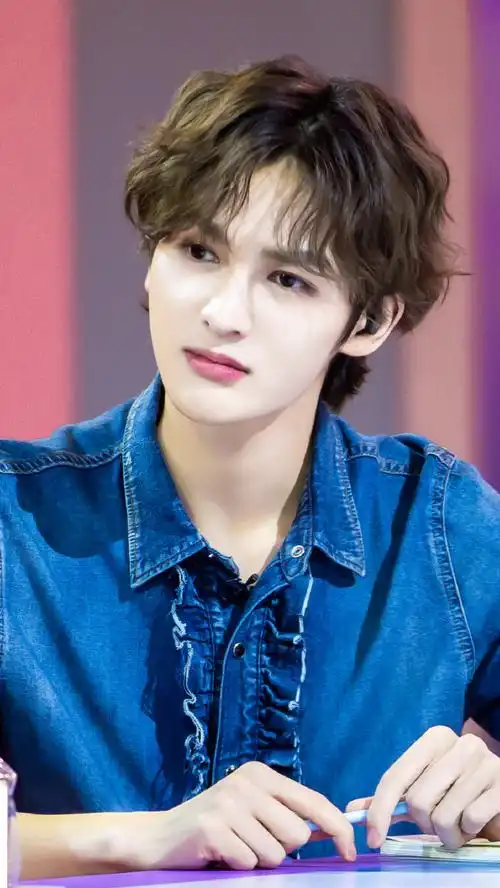 朱正廷高清壁纸无水印他女朋友才可以赞#朱正廷