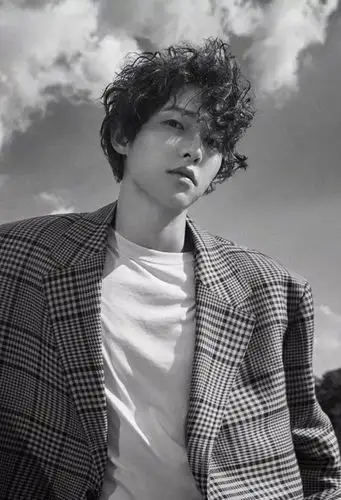 男生最拉风亮眼的短卷发气场十足的男生短发示范