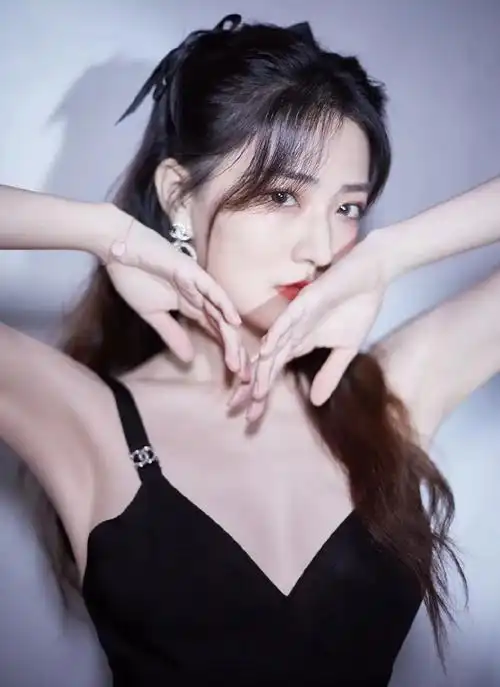 月歌行柳梢是谁演的 柳梢的扮演者徐璐个人资料简历背景介绍