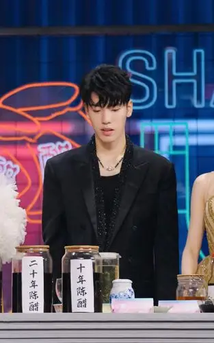 王子异[超话]##王大陆王子异互换自我介绍