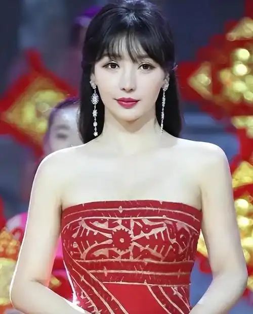 回顾:微胖女星身材丰满的她们,有人被骂"退圈"有人火到国外